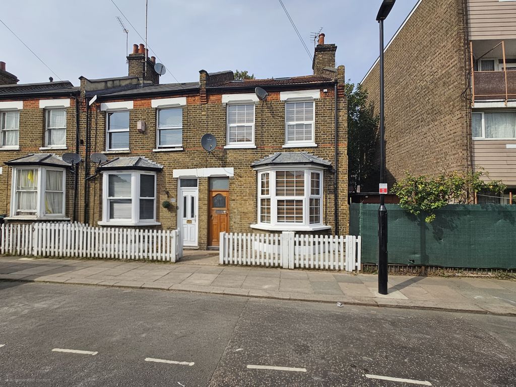 Property photo 2 of 26