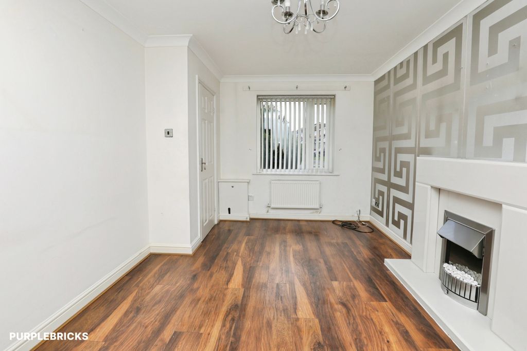 Property photo 3 of 22