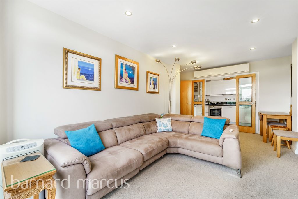 Property photo 3 of 12