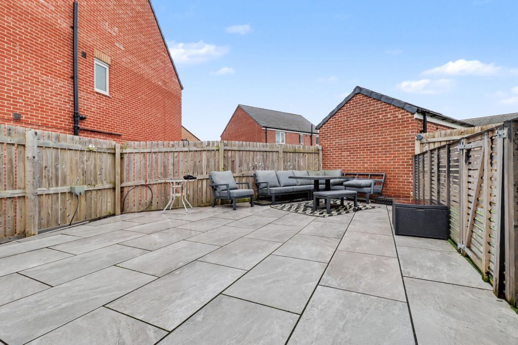 Property photo 3 of 18 3- Ryan Clarke Ewemove Pontefract