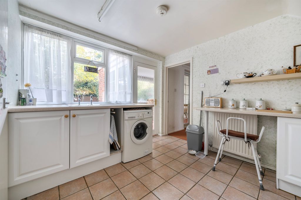 Property photo 3 of 12