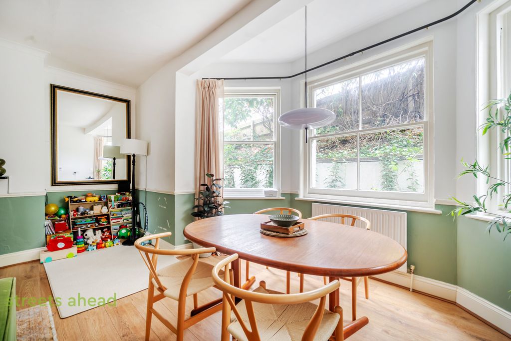 Property photo 3 of 20 9Fe85460-0673-43B...