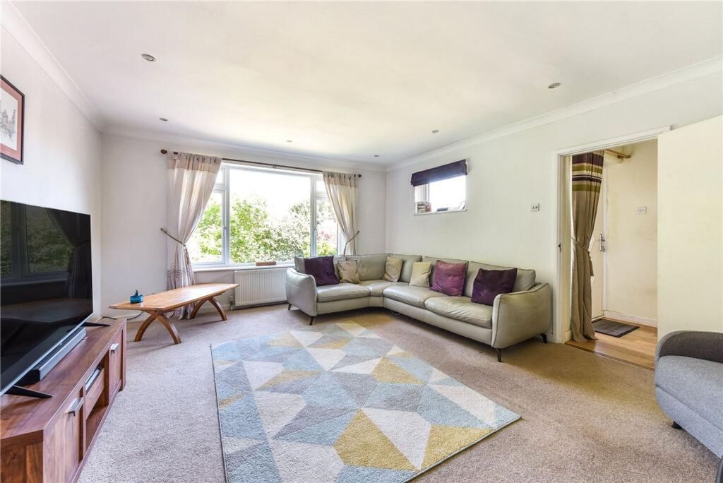 Property photo 2 of 21