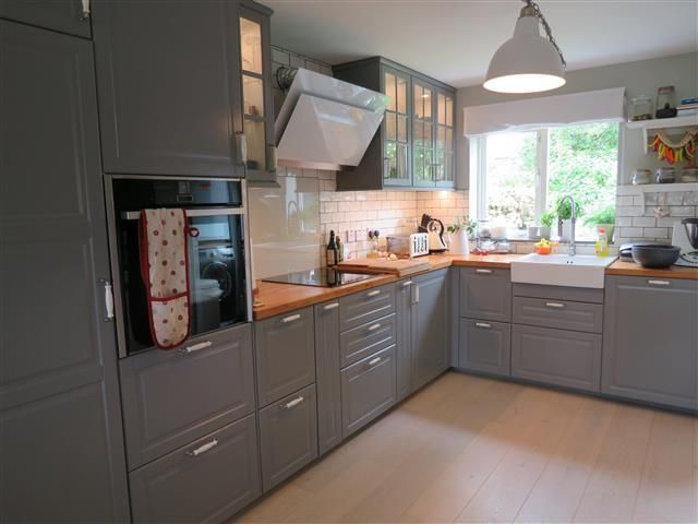 Property photo 3 of 16 Kitchen