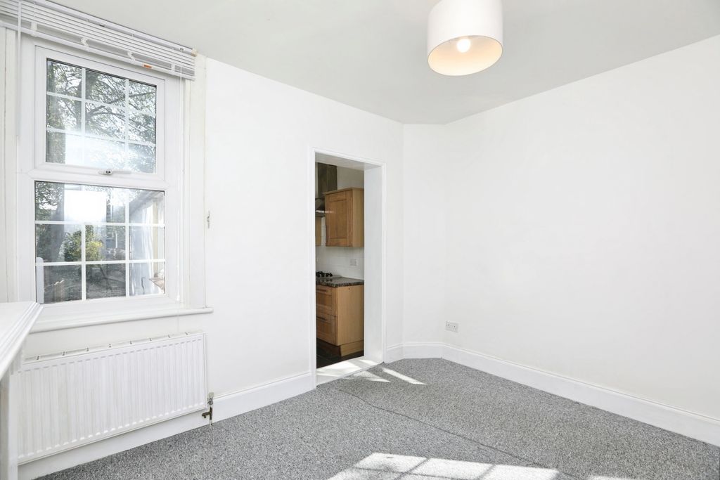 Property photo 2 of 10 Pbox-Img.Jpg