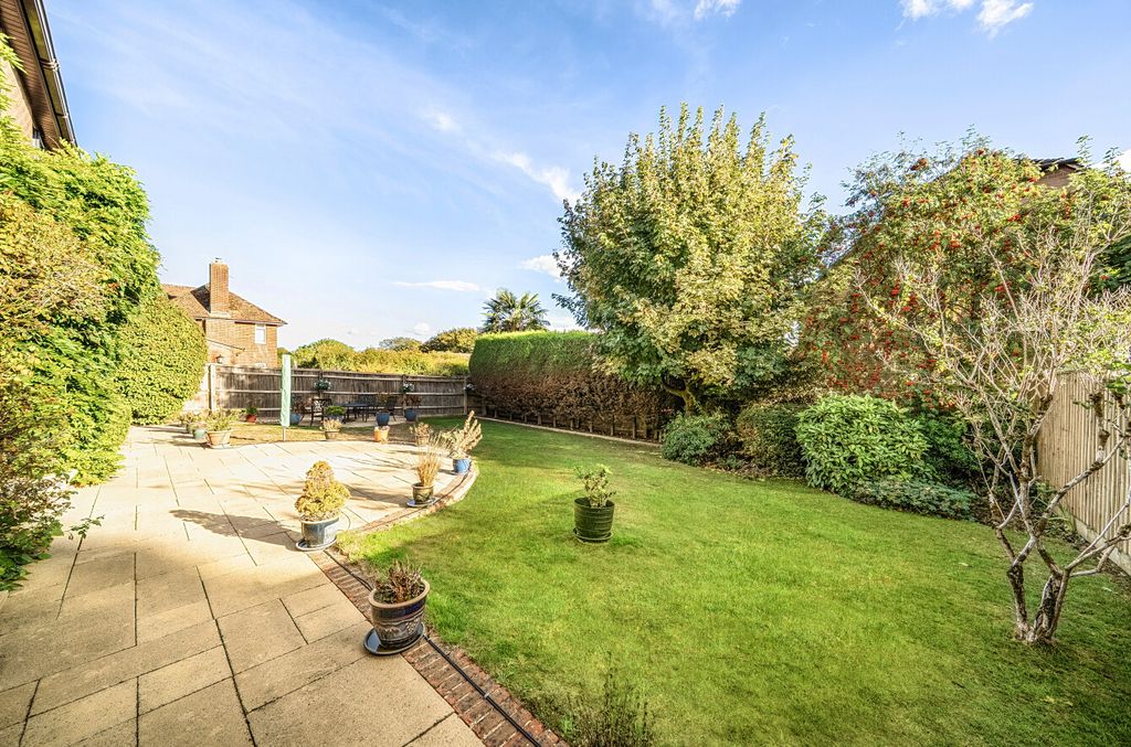 Property photo 3 of 21 15270844