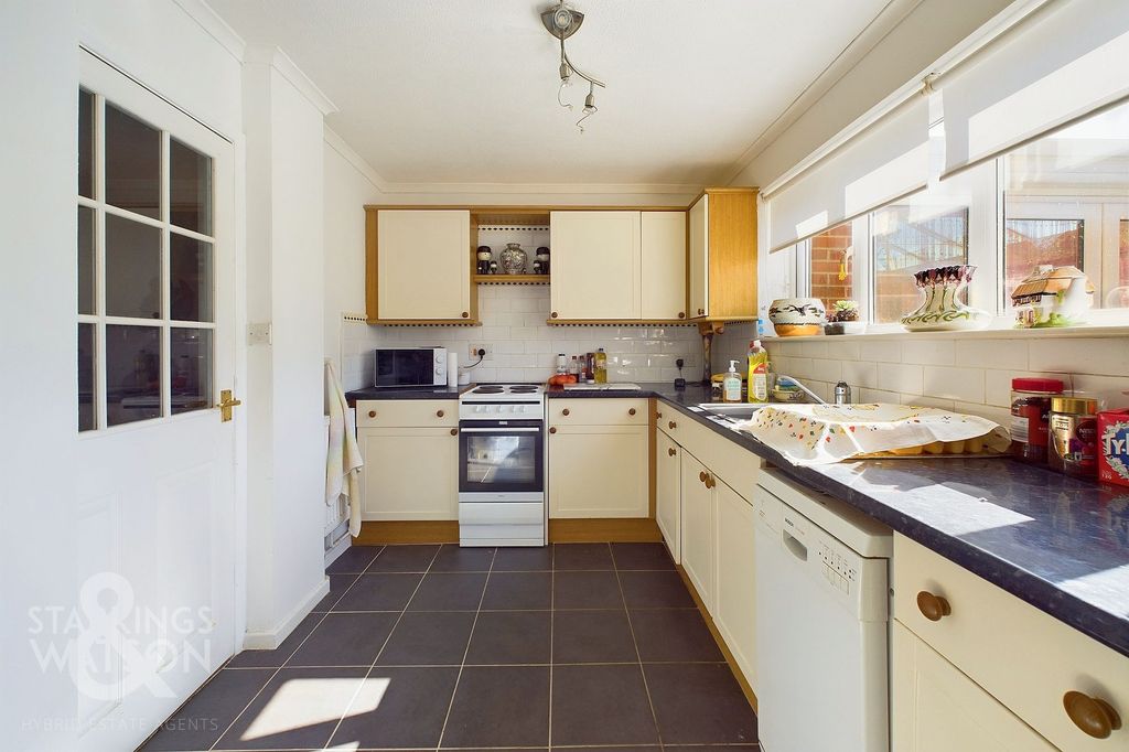 Property photo 3 of 19