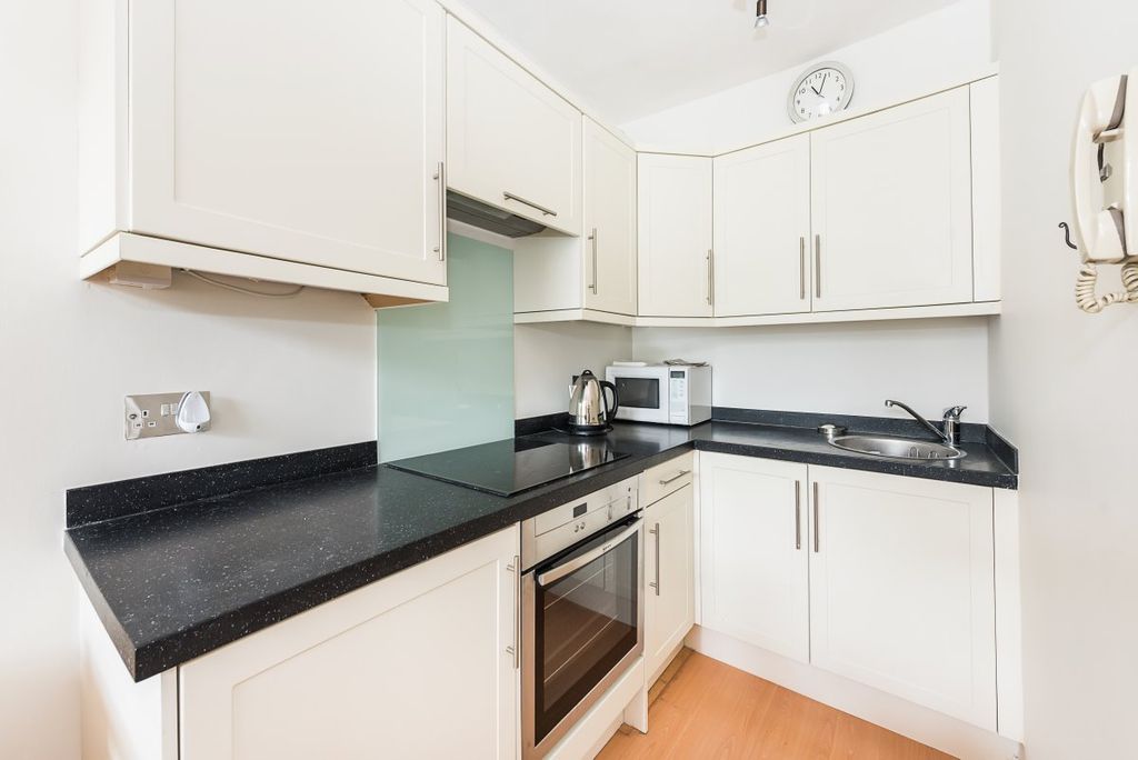 Property photo 3 of 6