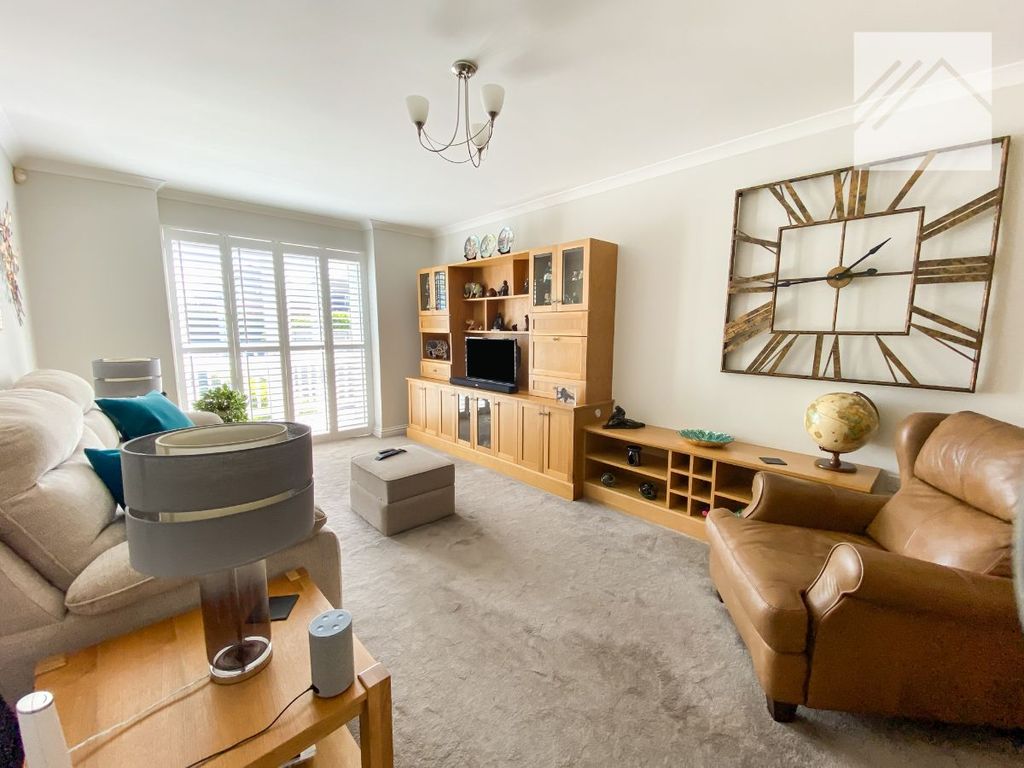 Property photo 2 of 11