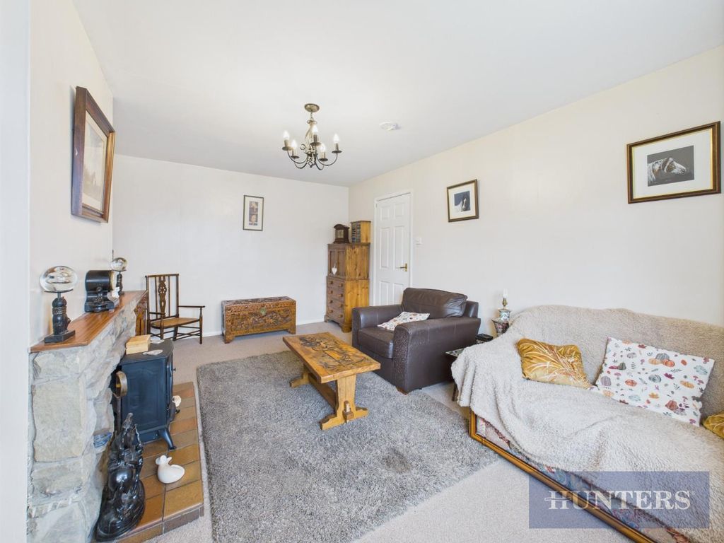 Property photo 2 of 14 Cam05316G0-Pr0152-Still008.Jpg