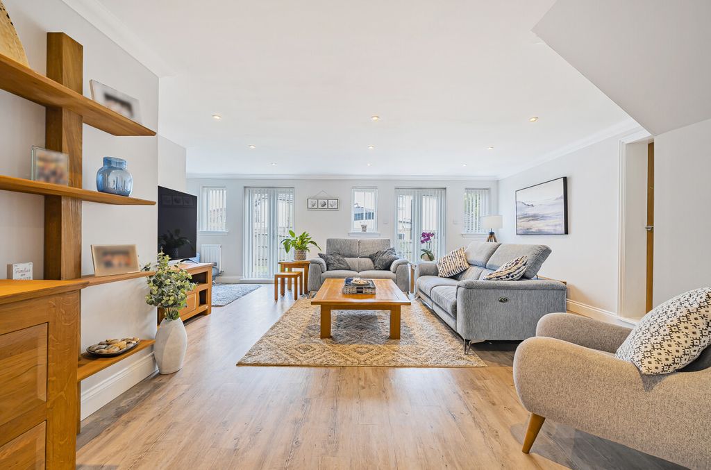 Property photo 3 of 28 1192178 (2).Jpg