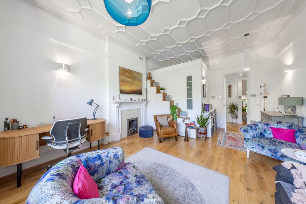 Property photo 1 of 11 3