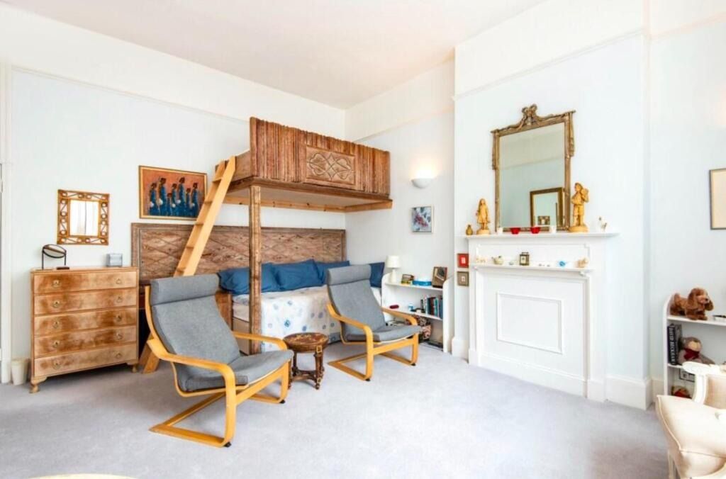 Property photo 3 of 14 4547192