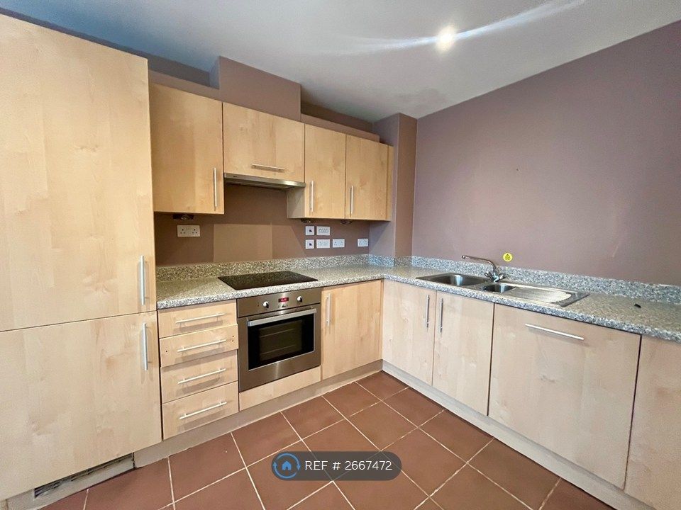 Property photo 2 of 11 Kitchen