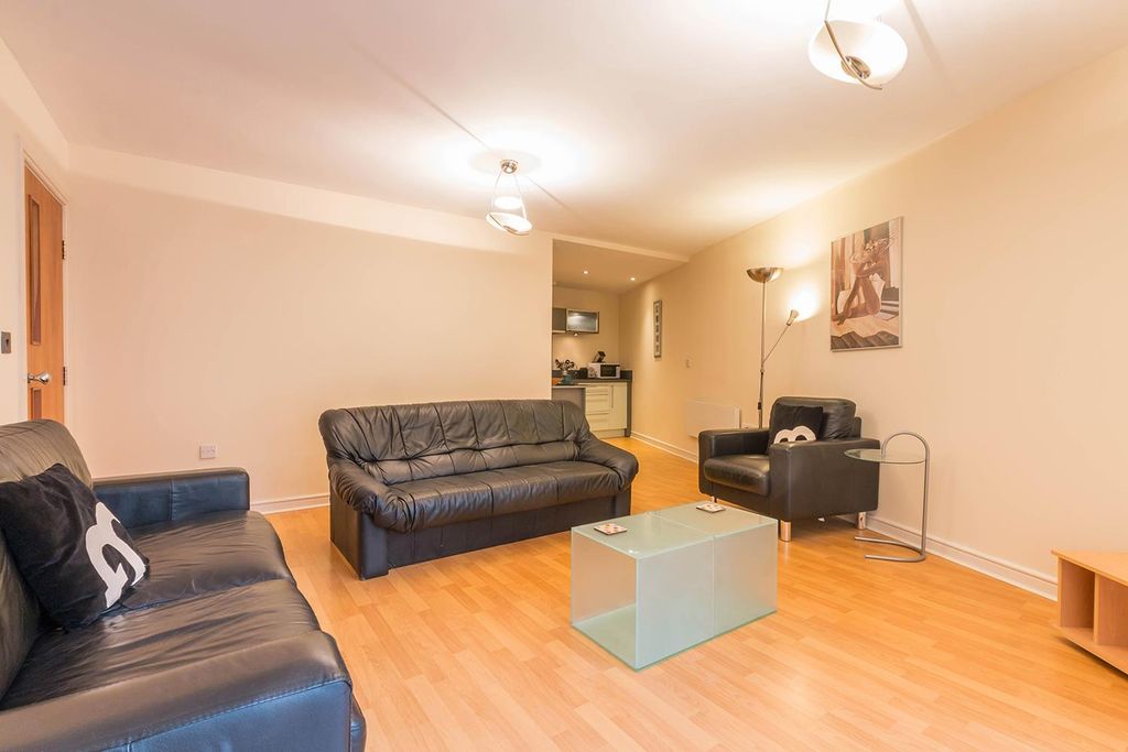 Property photo 2 of 10 Living Room