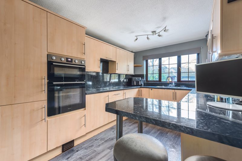 Property photo 2 of 11 Photo 9