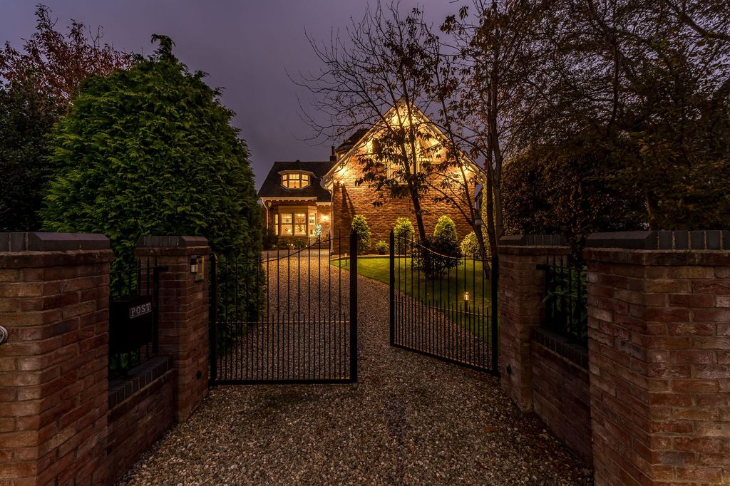 Property photo 2 of 64