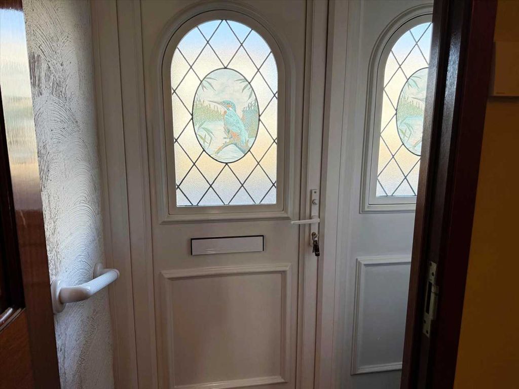 Property photo 3 of 21 Porch