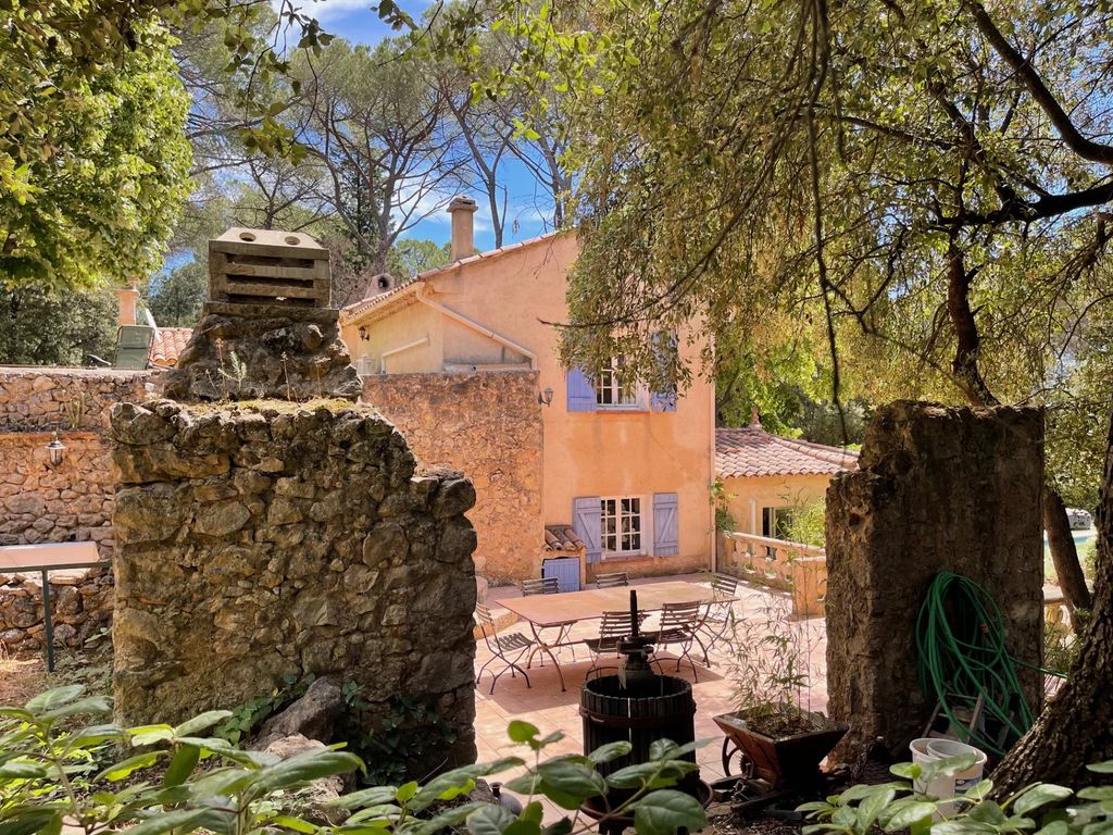 Property photo 2 of 29