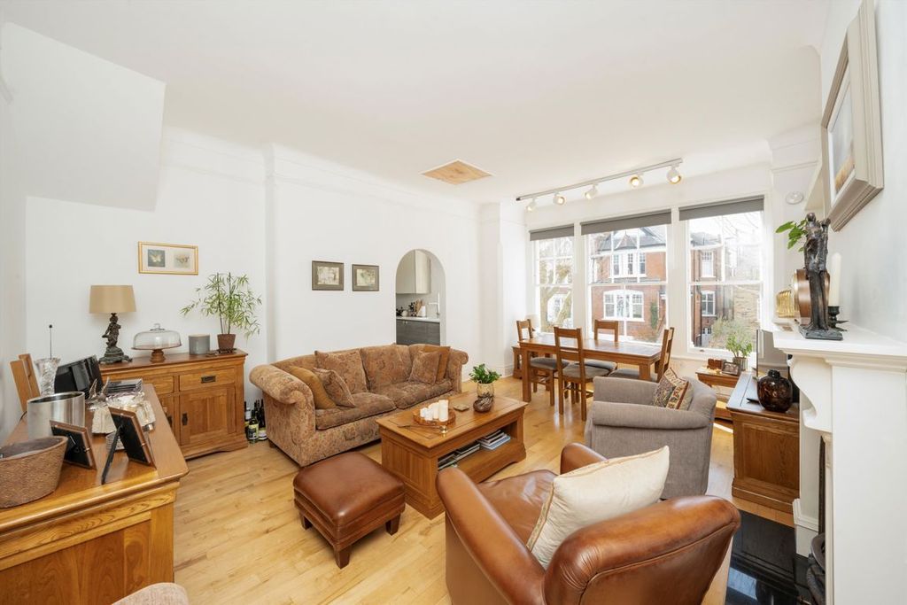 Property photo 3 of 9