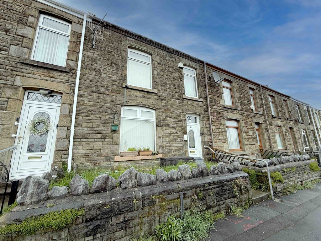 Property photo 1 of 11 A 3 Bedroom Terraced Home In Need Of Modernisation