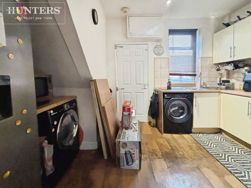 Property photo 3 of 10 Pbox-Img.Jpg