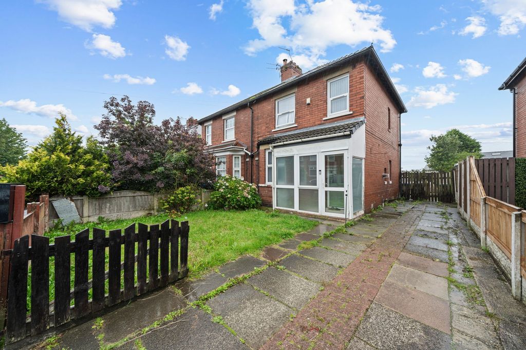 Property photo 1 of 18