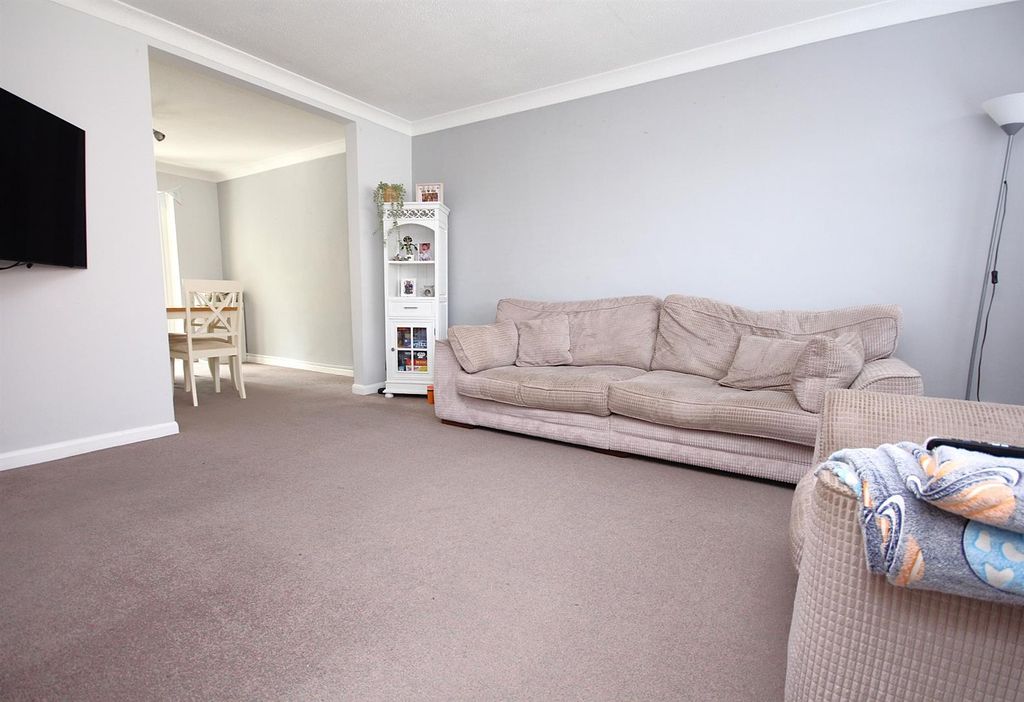 Property photo 3 of 12 Img_0124.Jpg
