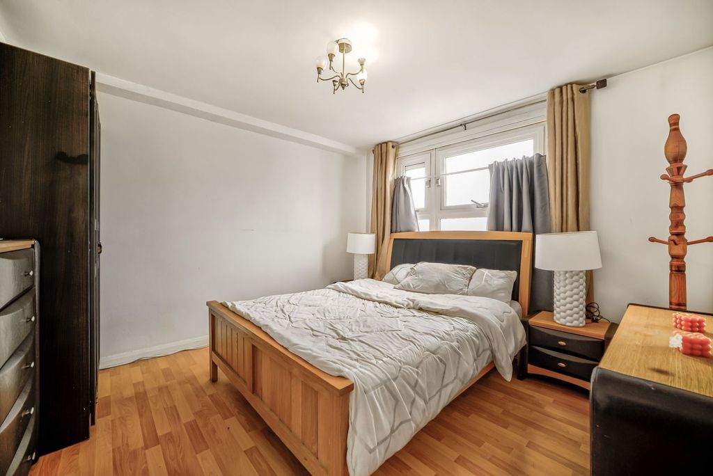 Property photo 2 of 15 Picture No. 04