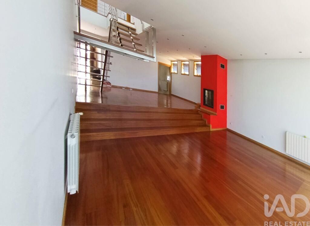 Property photo 3 of 38