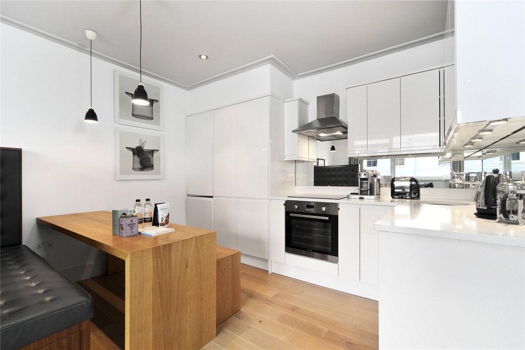 Property photo 2 of 12 Kitchen