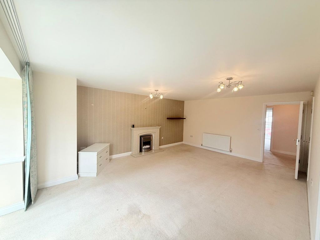 Property photo 3 of 13 Picture No. 24