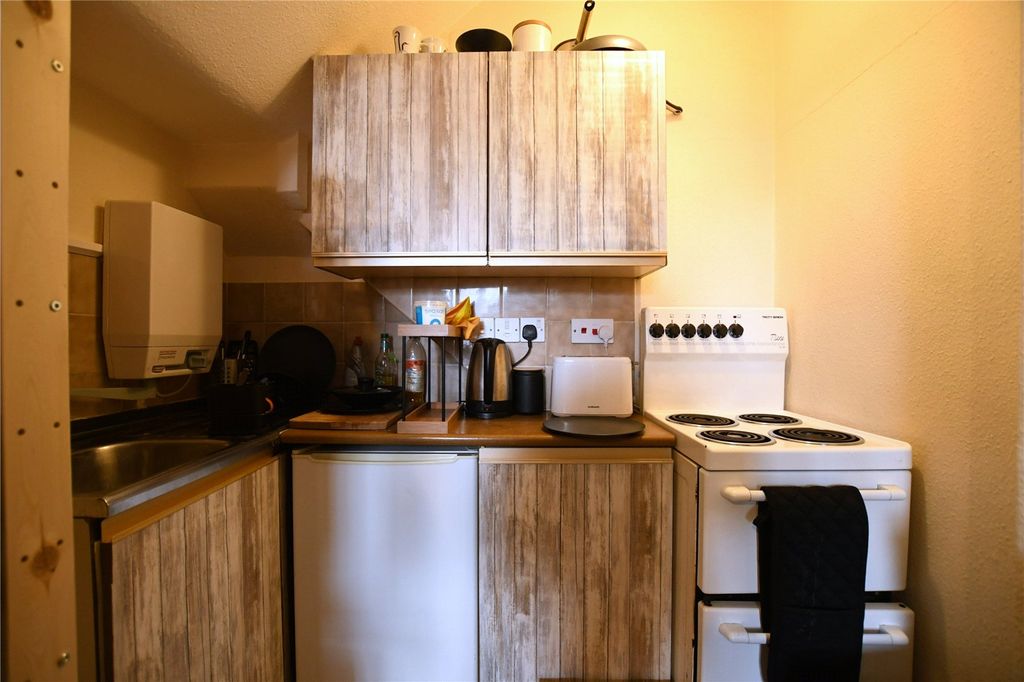 Property photo 3 of 9 Picture No. 08