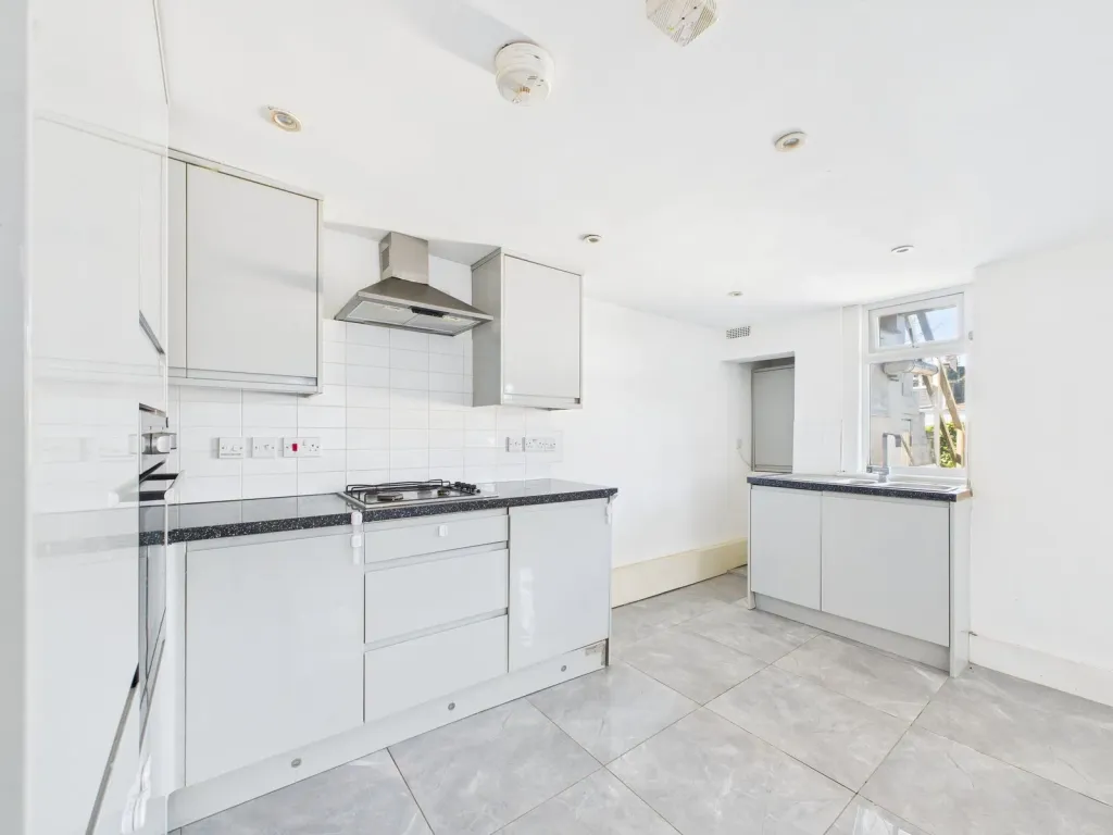 Property photo 3 of 9 Cam03987G0-Pr0050-Still004_1744131047784
