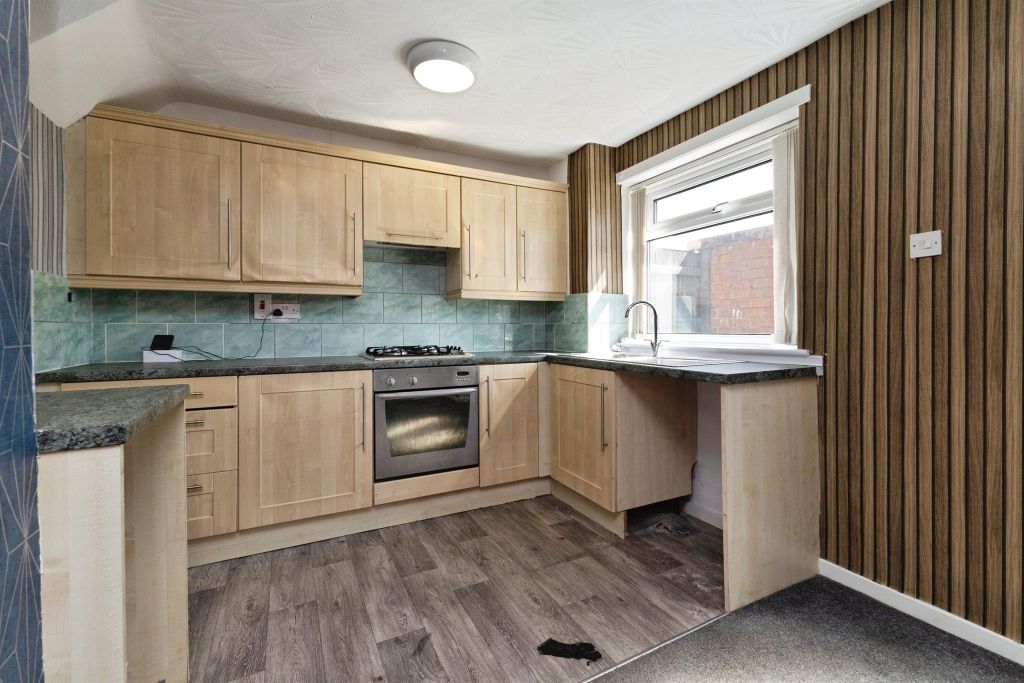 Property photo 2 of 14