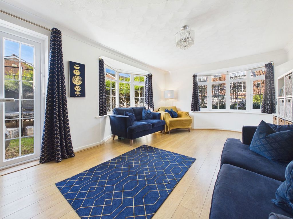 Property photo 3 of 19