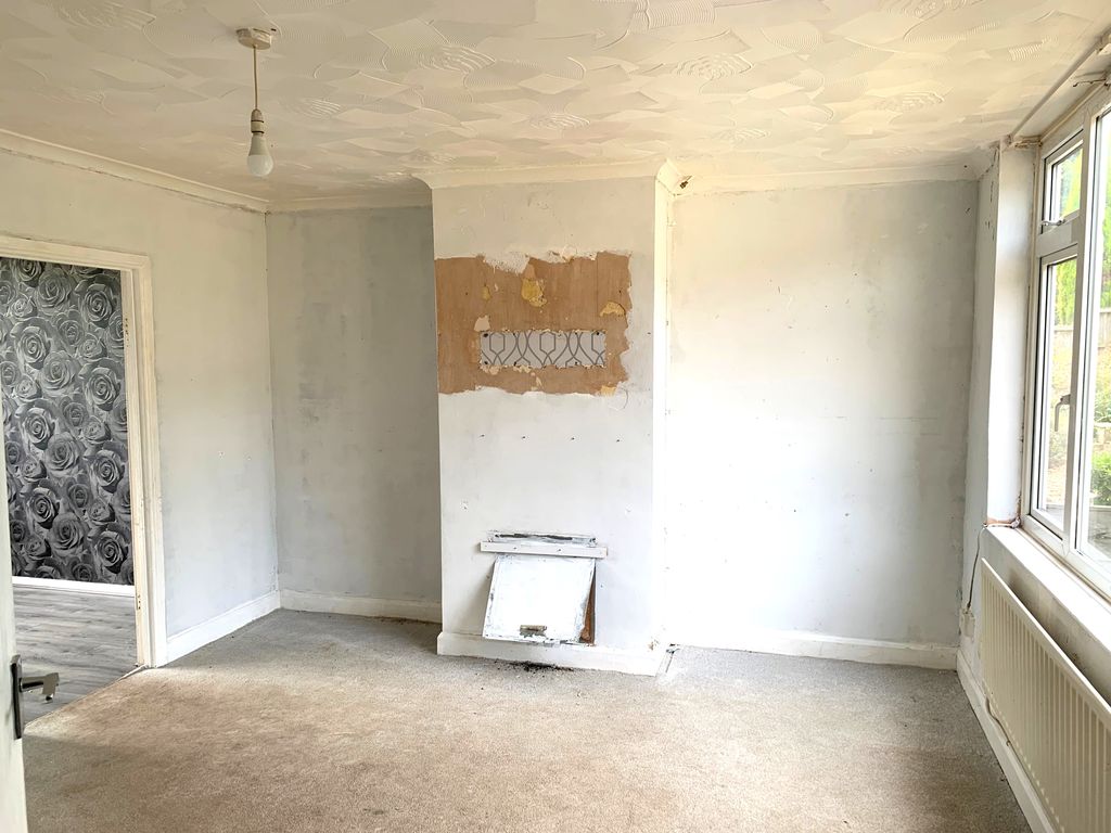 Property photo 3 of 13 S9