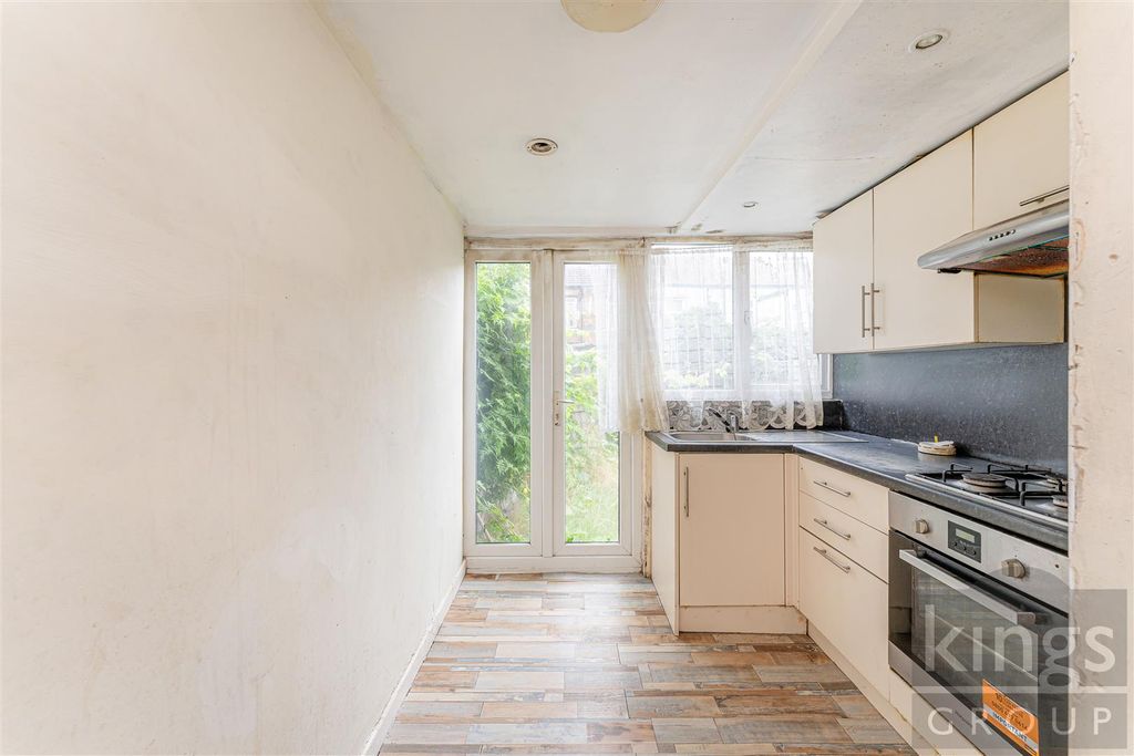 Property photo 3 of 18