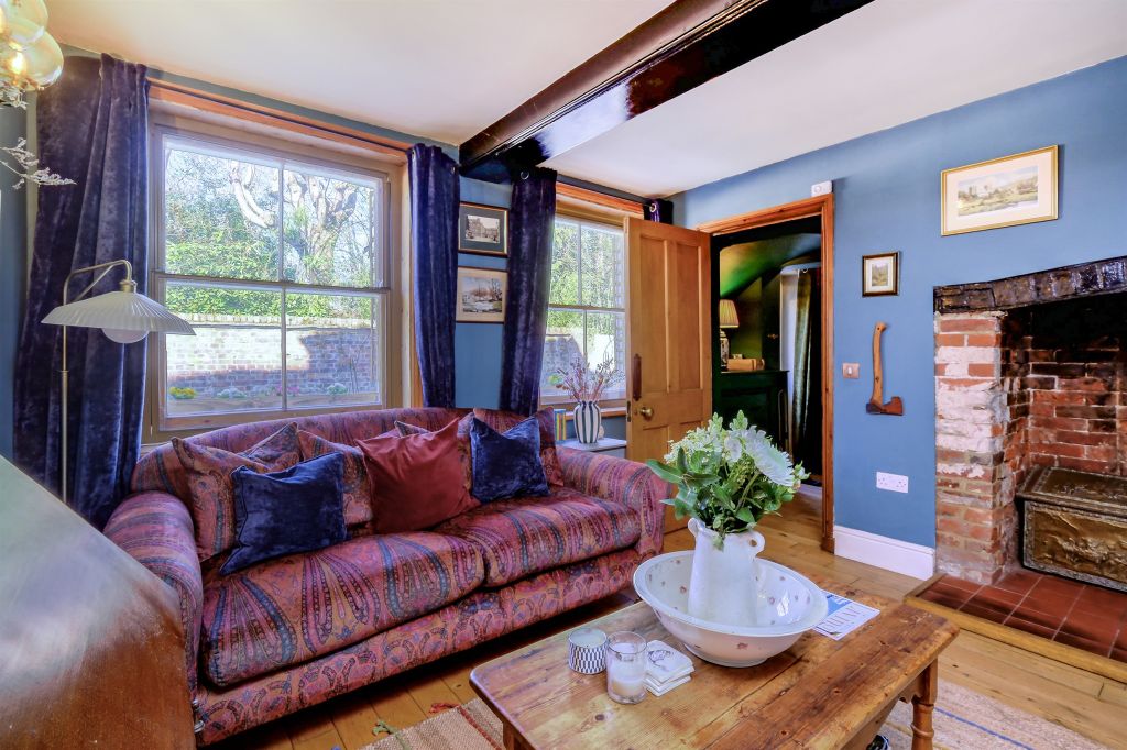 Property photo 3 of 13