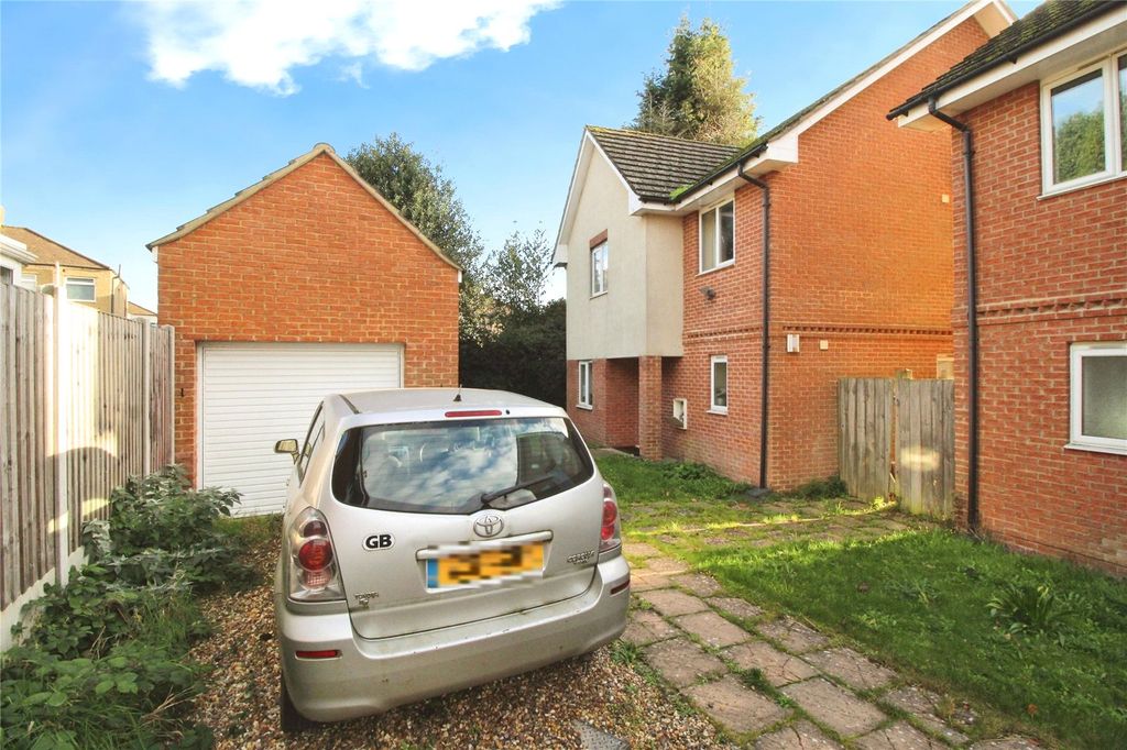 Property photo 2 of 16 Picture No. 16