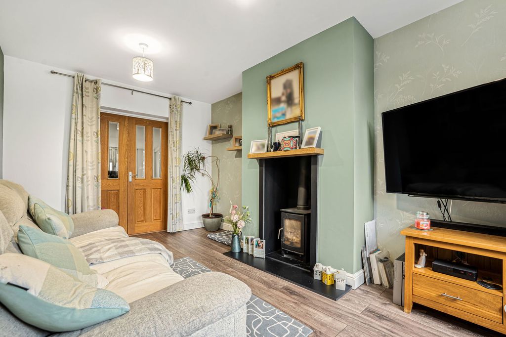 Property photo 3 of 17