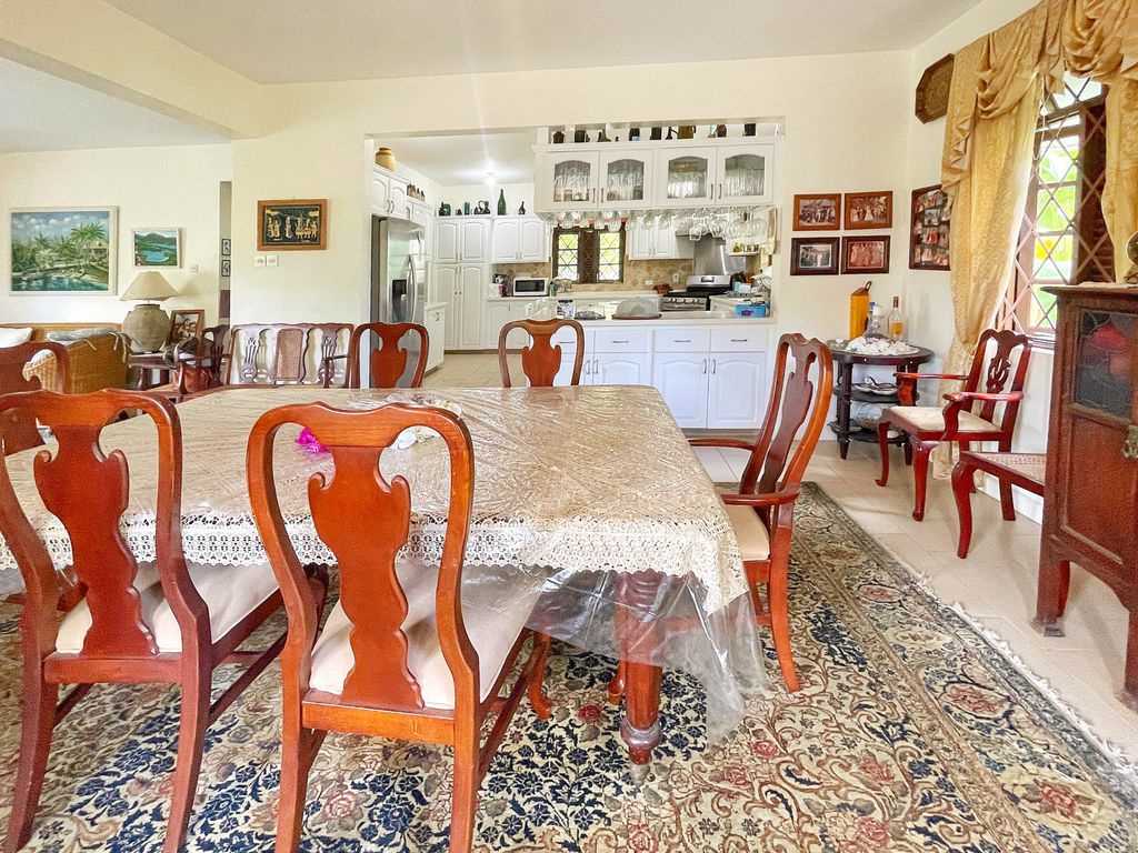 Property photo 3 of 34