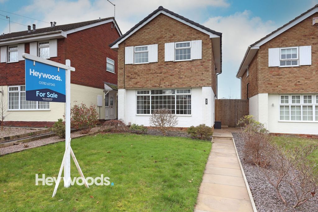 Property photo 1 of 32