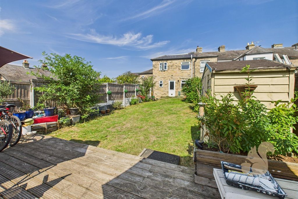Property photo 3 of 19 Garden