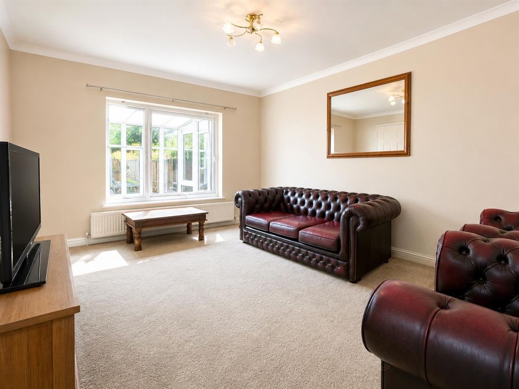 Property photo 2 of 10 Cf5Ead92-C653-40Fb-B5D4-773A989Fa82E.Png