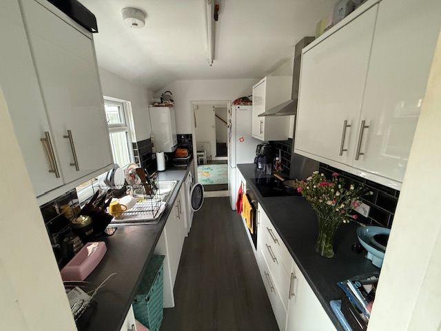 Property photo 3 of 10 Img_6108