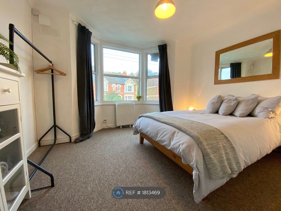 Property photo 3 of 8 Bedroom