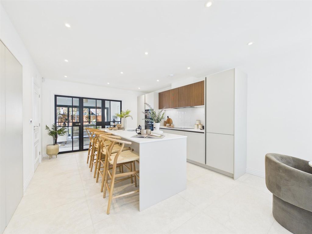 Property photo 2 of 63 Cam04378G0-Pr0339-Still061.Jpg