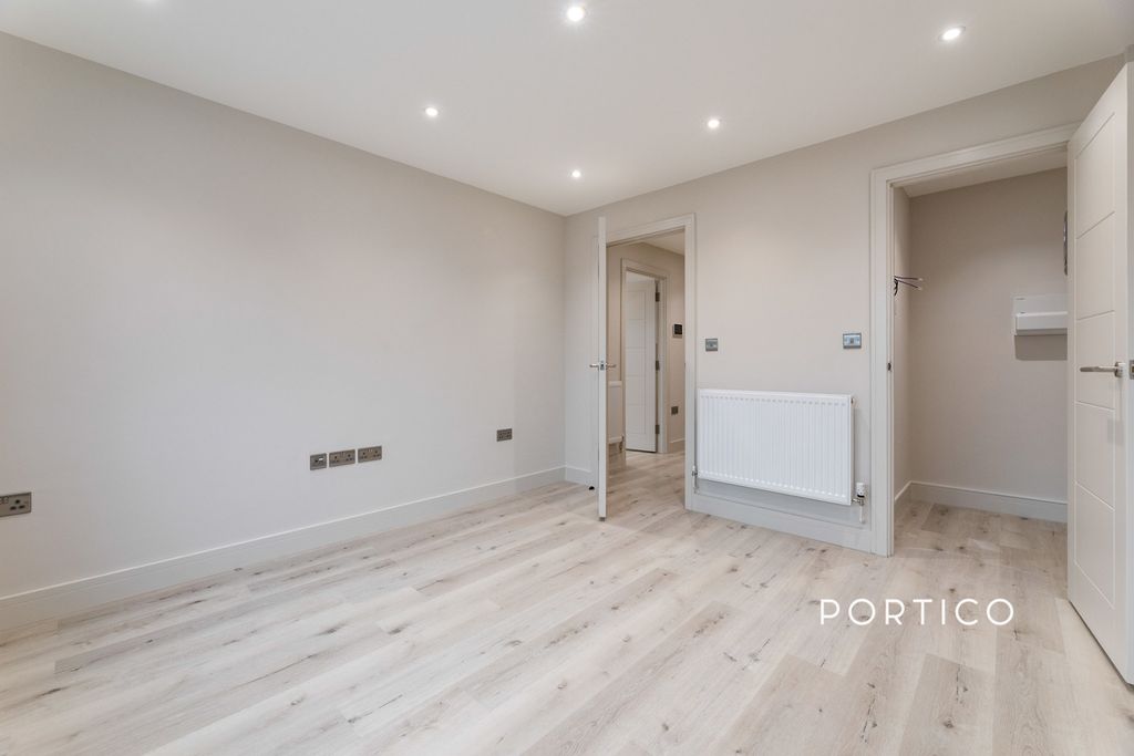 Property photo 3 of 20 Pbox-Img.Jpg