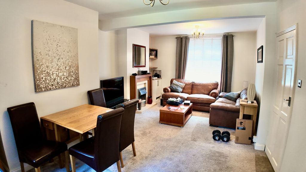 Property photo 2 of 24